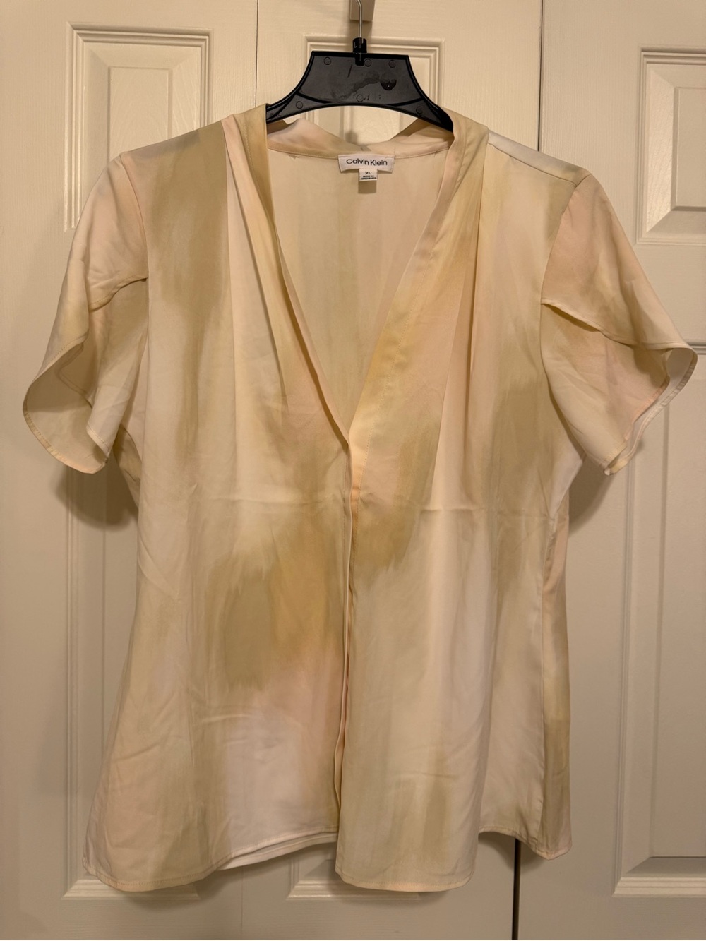 Calvin Klein Cream & Pale Yellow V-Neck Short Sleeve Blouse